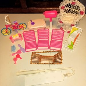 Vintage Barbie furniture and accessories 1992